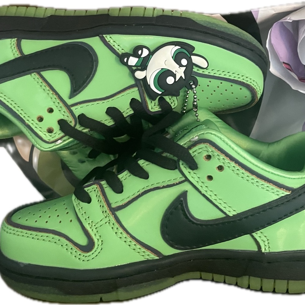 *BRAND NEW* The Powerpuff Girls Nike Dunks - ‘Buttercup’